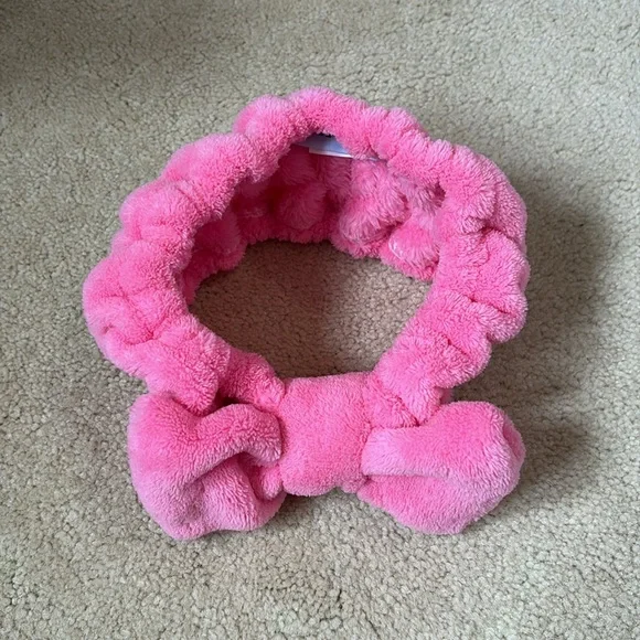 Fluffy Headband - Picture 2 of 3